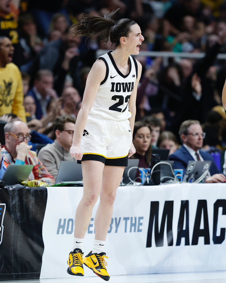 IOWA TO THE FINAL FOUR 🚨

Caitlin Clark: 41 PTS | 9 3PM | 12 AST | 7 REB
