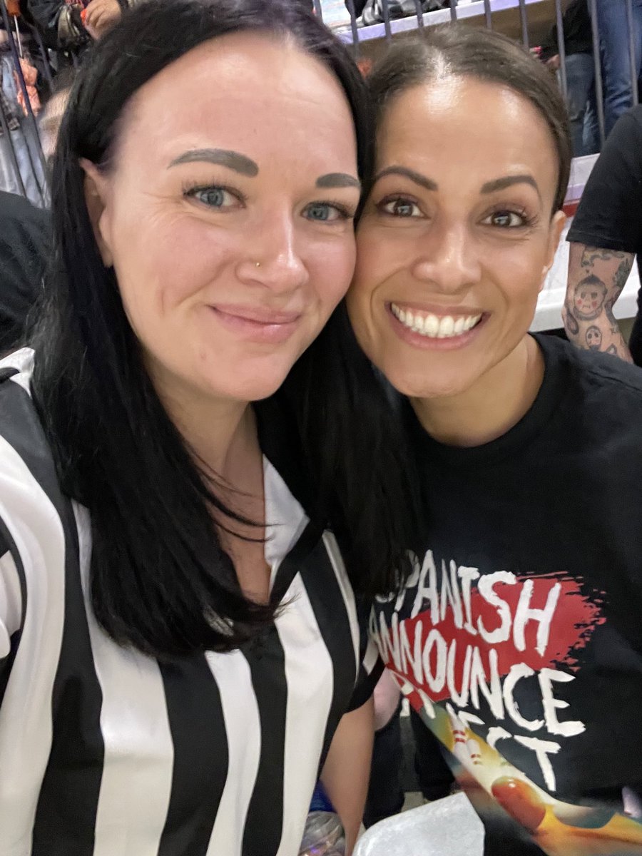 MandaLHuber's tweet photo. This is a @DashaKuret appreciation post.

You’ll never meet someone as warm, bubbly, and kind. 

I hope that Dasha finds all the success and happiness she deserves (which is a whole effing lot of it) https://t.co/VHYaZtJNK3