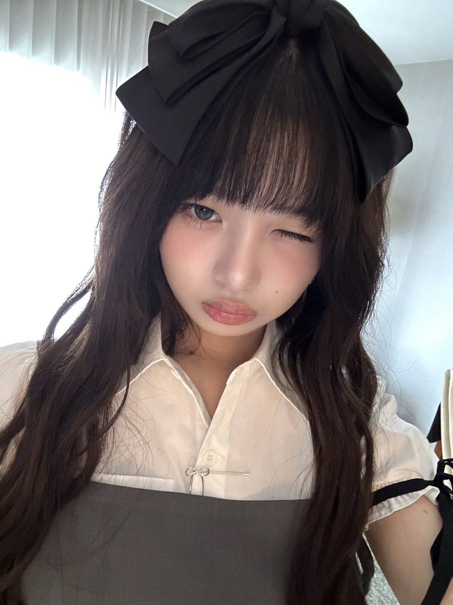 IVE_twt's tweet image. 다이브 벚꽃 봤어요??🌸
요즘 날씨도 좋고 산책하고 싶다🎀

#IVE #아이브 #REI #레이