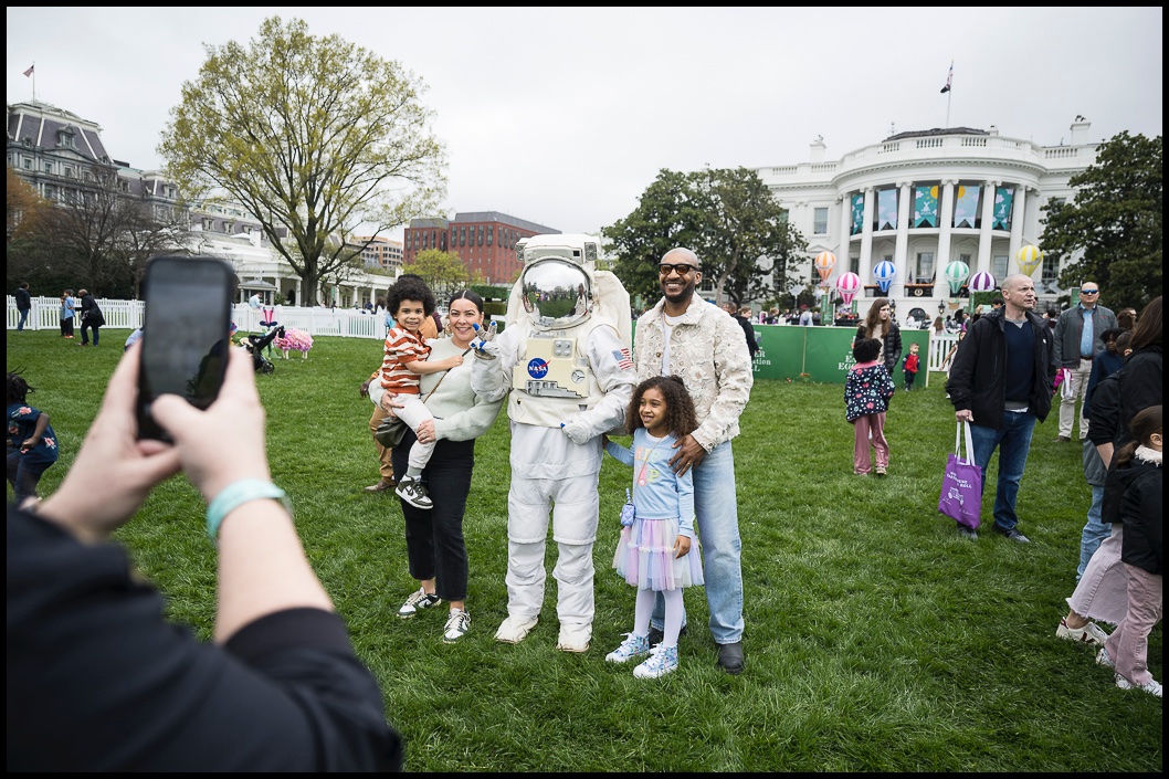 NASA was @WhiteHouse today for the #EasterEggRoll. Check out the photos to see how we participated! 📷flic.kr/s/aHBqjBjJtp