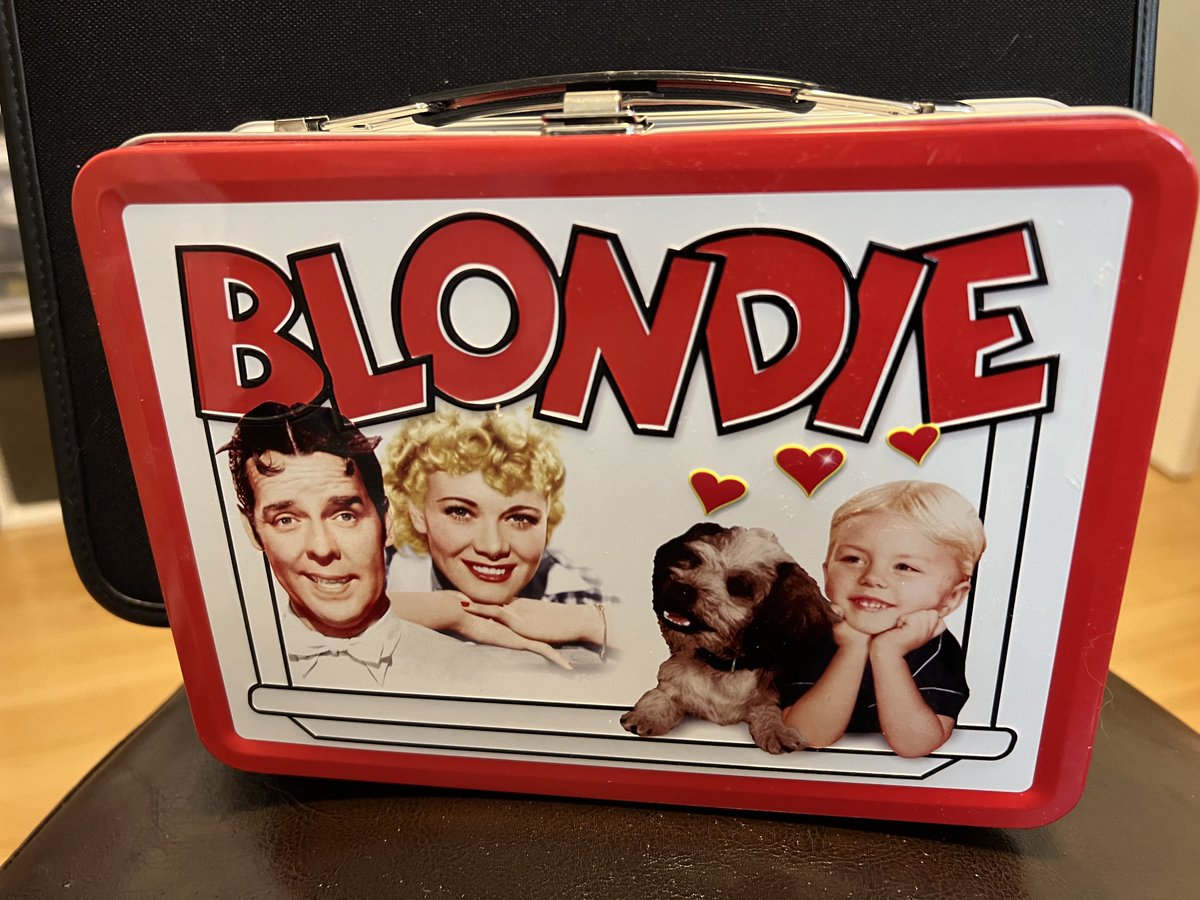 TeriE's tweet image. RETRO #Collectible Blondie #Lunchbox Tin Lunch Box #StorageContainer VTG 2008 FREE SHIP 

#vintage #tinbox #tincontainers #collectibletins #BLONDIE #dagwood #50sTVshows #classicTV #comics #RETRO #tvshows 

ebay.com/itm/2664159203… #eBay via @eBay