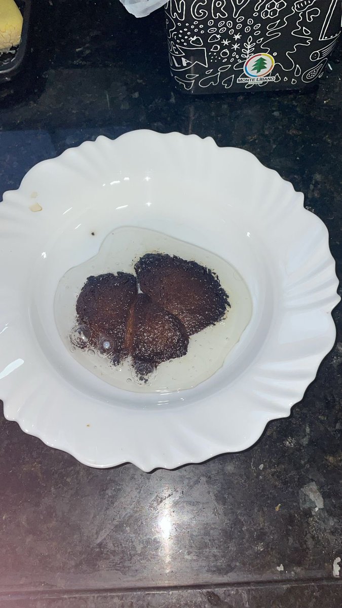 Math_0003's tweet photo. Minha mulher é uma ótima cozinheira kkkkkkkkkkkk era uma vez uma vasilha 😂😂😂😂😂 @MylenaPessoa6 https://t.co/D114mbx6rQ