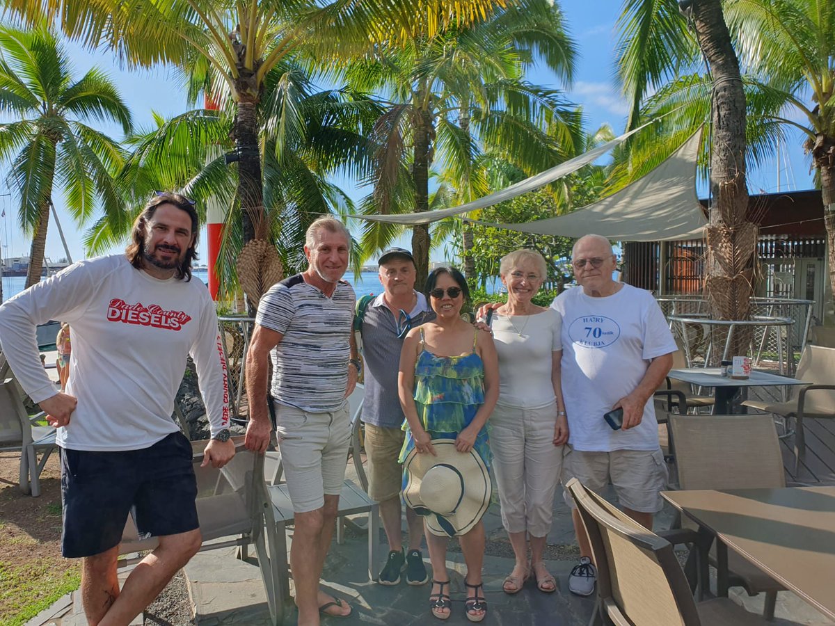 Meeting with the team of Ducie island VP6A in tahiti island August 2023, just before to active E51D North Cool Island. 
Left to rigth:
KN4EEI  AA7JV FO/F4FJH  FO/F4FJH Xyl  HA5YG  HA7RY.
Great meeting with great operators.