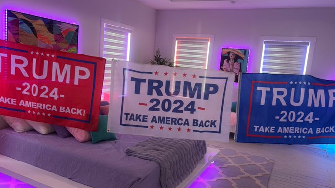 Online now🇺🇸😅🥰 https://t.co/4Suf7rgQJc