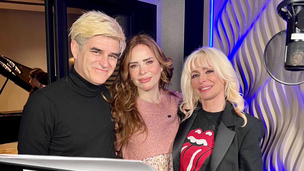HausOfTrevi's tweet photo. Este viernes estará disponible #ZORRAremix, con @Nebulossa_of y @GloriaTrevi. 🔥❤️🔥 https://t.co/LtVQWvayWK