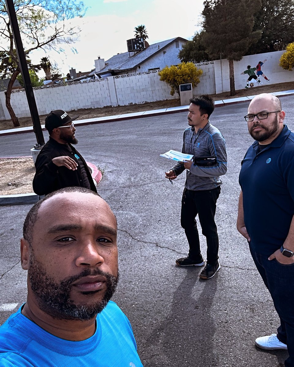 Out in the community in Las Vegas converging with Fiber 🔥🔥🔥@gowestregion <a href="/DesertSW_/">Desert Southwest</a> <a href="/jrluna11/">JR Luna</a>