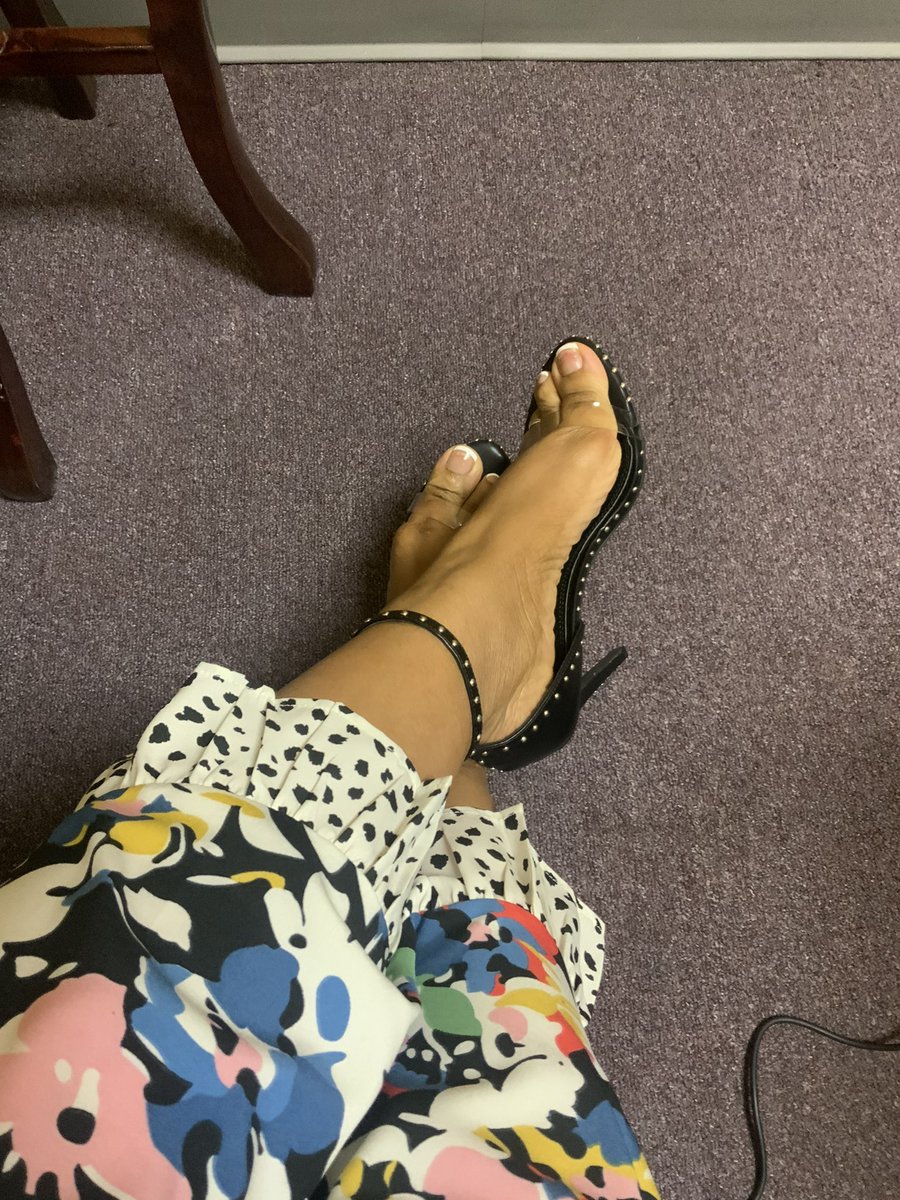 This Sunday’s Shoe Ministry…I’ve seen these in my closet…but I don’t think I’ve ever worn them…don’t judge me! 😂😂

#shoesoftheday #shoeslover #shoeministry #latepost