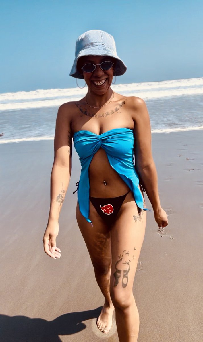 rememberross_'s tweet image. Amo la playa ❤️