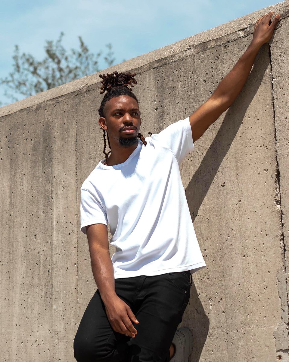 Did you know that @gettees uses a custom-made Supima fabric for their T-shirts? It’s equal parts soft and durable, featuring a heavyweight interlock knit that’s dyed in California. Discover the Men’s Modern V: bit.ly/GetteesModernV
