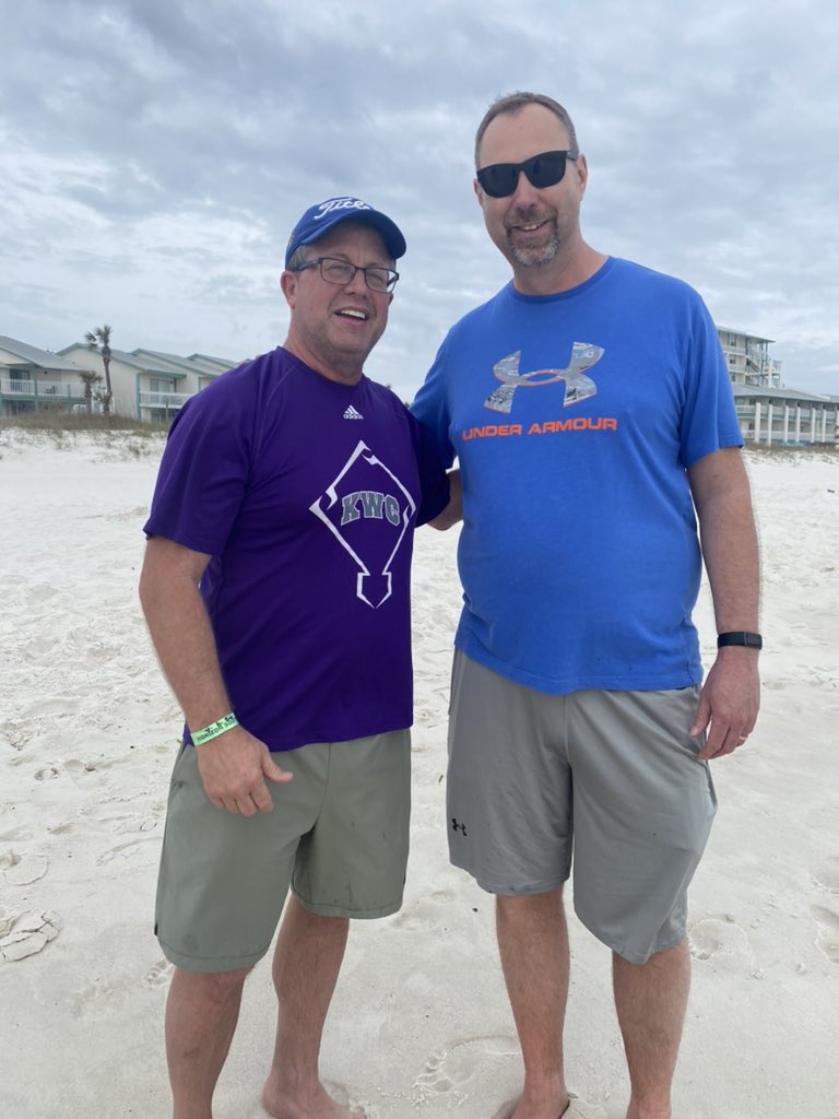 coachjhardwick's tweet photo. Met the legend himself today at PCB. @ryanlemond Super nice guy! Appreciate him taking the time to talk with me. https://t.co/uApqKjAOxE
