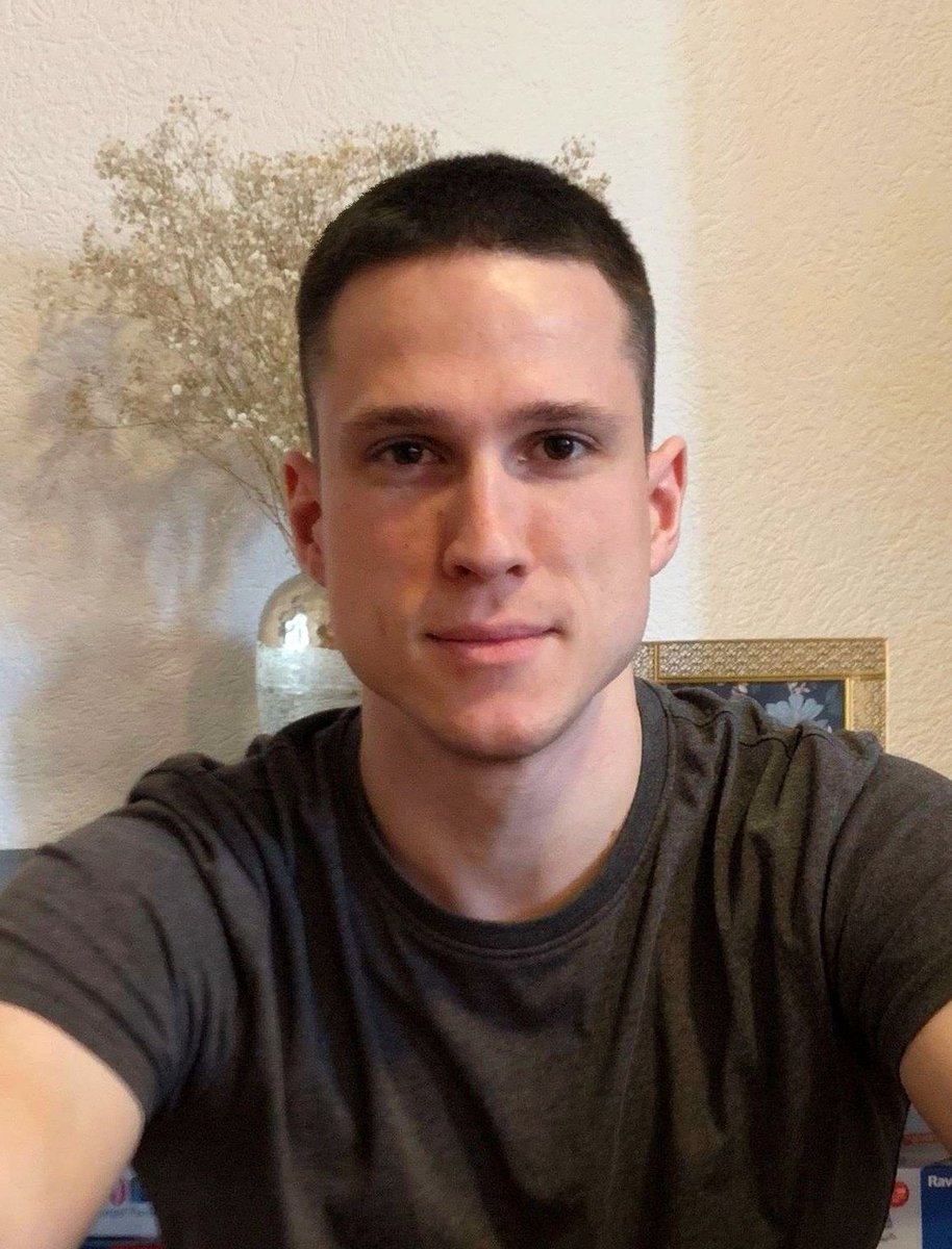 Aurumek_'s tweet image. I'm Simon from Switzerland, and this is my art 🌿 have a nice week everyone!