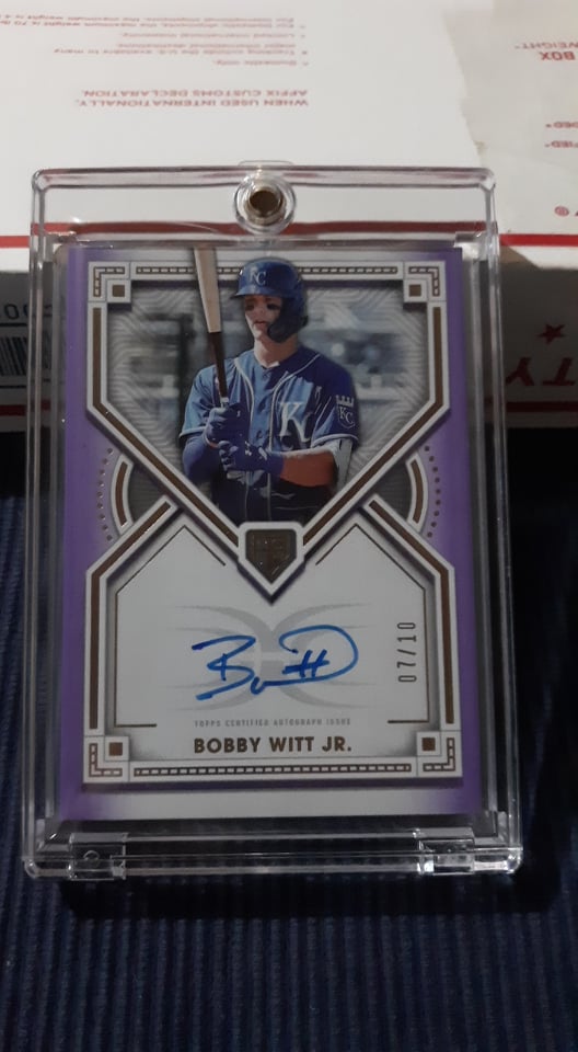 WhitticusCards's tweet image. Bobby Witt Jr is legit.
ebay.com/itm/2254900069…
 #BeAWhittness #WhittnessCards #BobbyWittJr