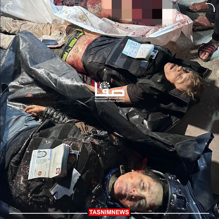 DD_Geopolitics's tweet photo. BREAKING: Israeli attack on United Nations Staff Vehicle

In its latest crime in Gaza, the Zionist regime targeted a vehicle carrying UN staff who were responsible for distributing food aid among Palestinian refugees.

The UN troops who were killed during this attack had the citizenship of Australia, Poland, Ireland and England.

Israel is a pariah state.