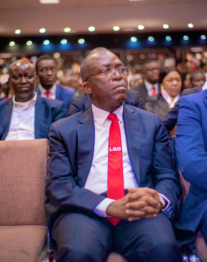 De BADIBANGA à Sama Lukonde à la PRIMATURE, aucun de ses 4 successeurs n’a fait mieux 

La barre Haute des RÉALISATIONS laissée par <a href="/Mapon_Matata/">Matata Ponyo Mapon</a> reste infranchissable 

Son secret demeure le TRAVAIL et la COMPÉTENCE

Bon vent à Madame le PM
<a href="/SuminwaJudith/">Judith SUMINWA TULUKA</a> <a href="/wembi_steve/">Steve Wembi</a>