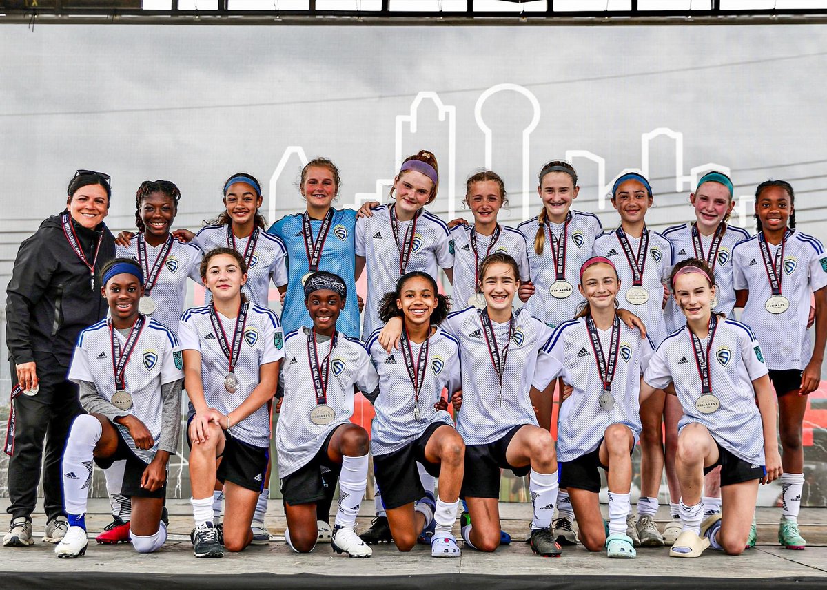 Congratulations to our 2011 ECNL girls on being Dallas International Girls Cup finalists! 👏💙 #wearesting #braveboldone