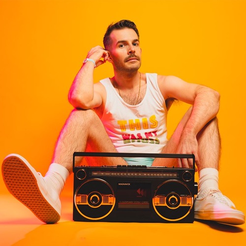 Musical maven @brightlightx2 brings their latest hits (and quite the moustache) to Theatre Fairmount on April 26, 2024. Find more #music on the QueerMTL Things to Do. 🕺 #2slgbtq #lgbttravel #mtlmoments