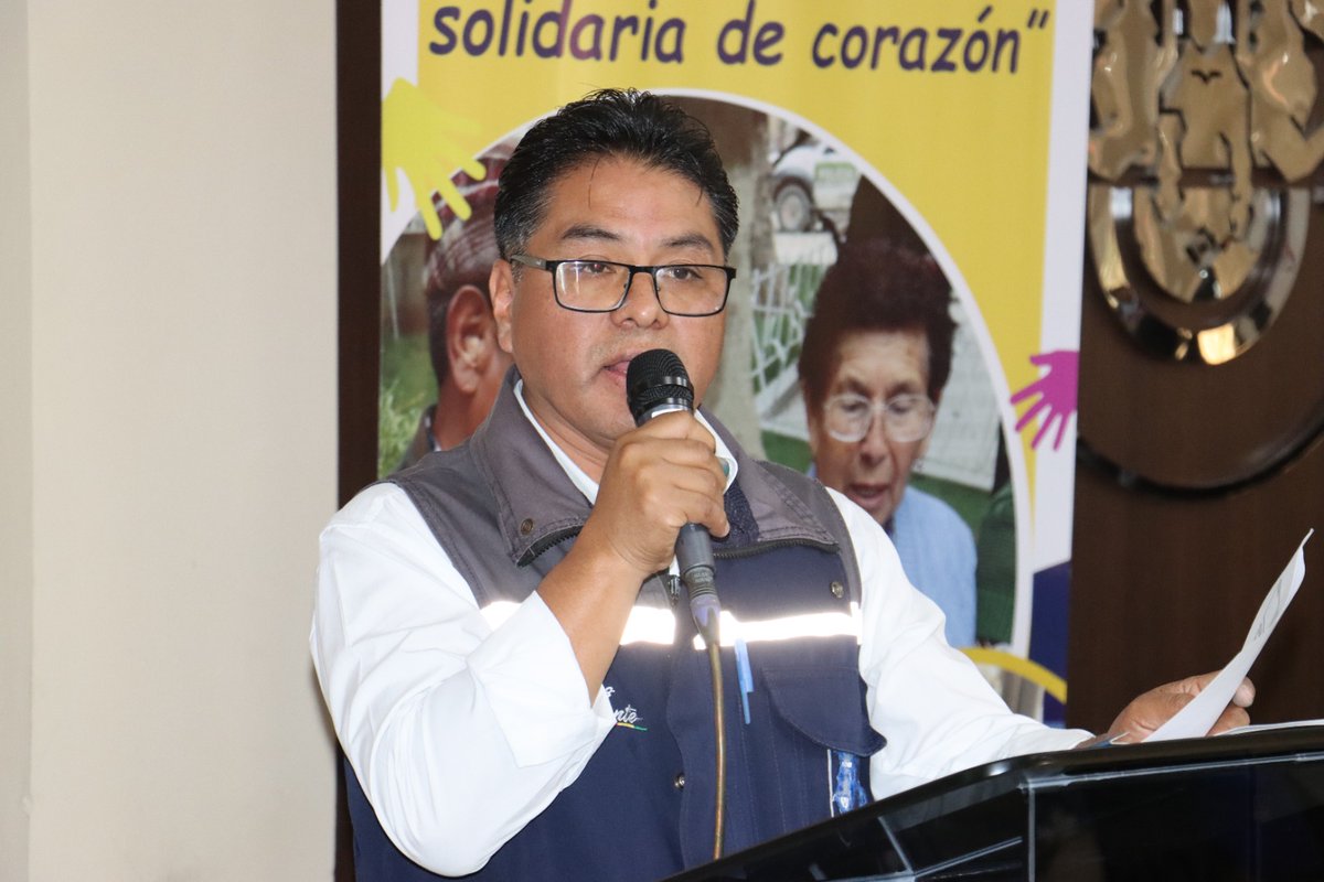 Realizamos el lanzamiento de la campaña "Sacaba Solidaria de Corazón", con el objetivo de recolectar alimentos secos, vituallas y ropa abrigada en buen estado para apoyar a personas adultas mayores en situación económica carente o abandono.
¡Tú puedes hacer la diferencia!