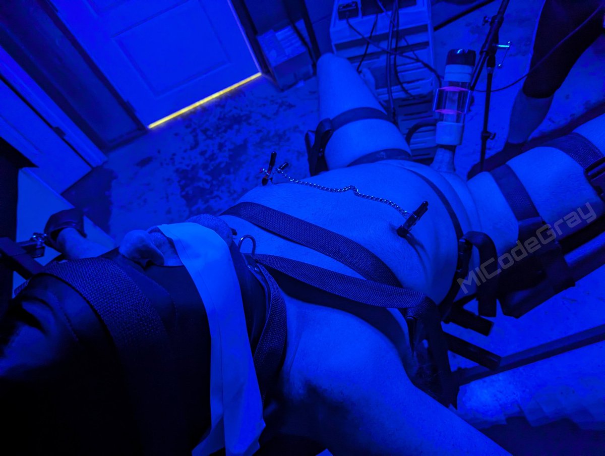 Beta: <a href="/Kevster_X/">Kevster_X</a> came over to visit us this past weekend. Sir and I gave him his first ride on a milker 😈 can't wait to have him back for more...