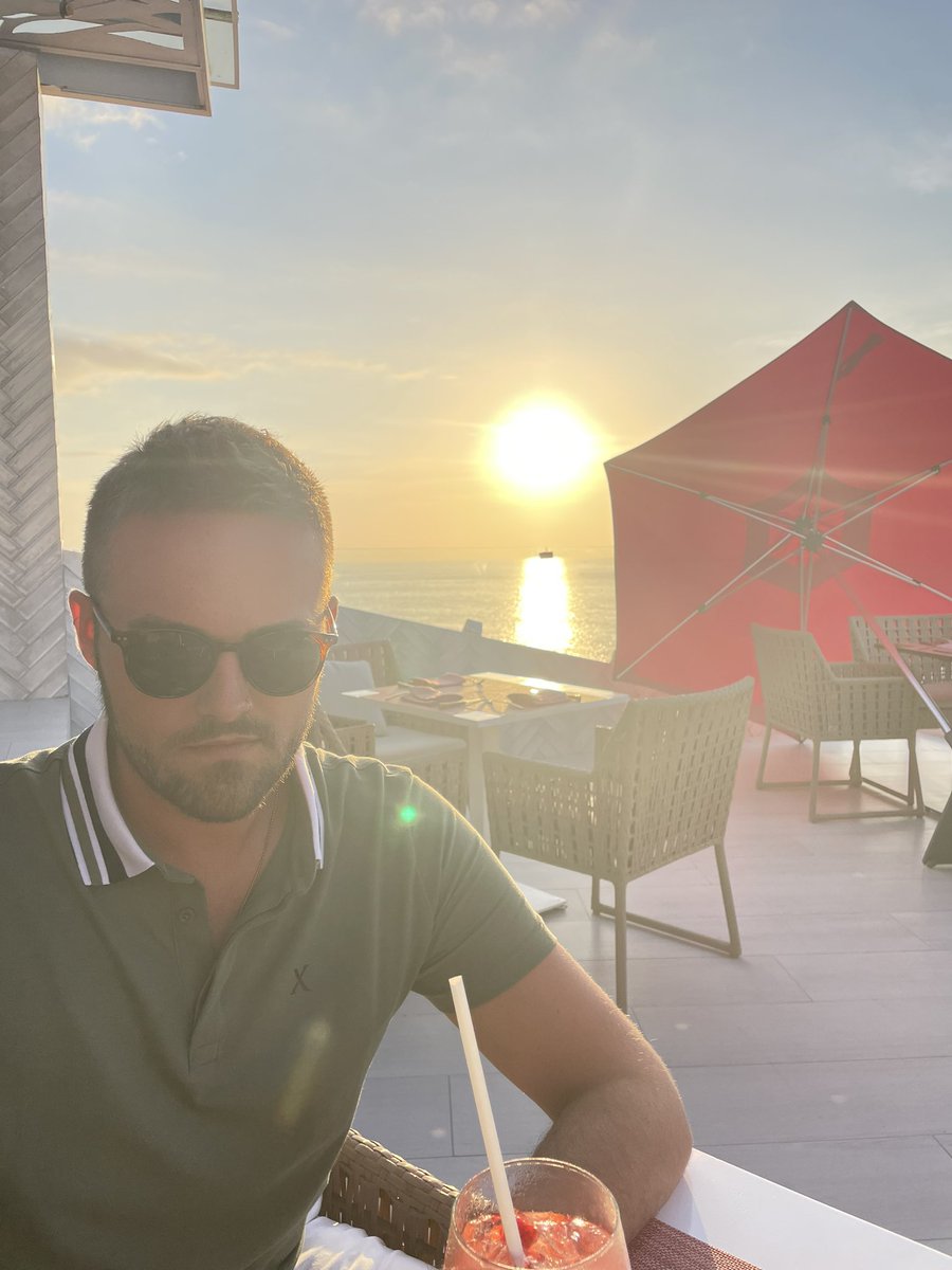 Nick_Kitchens's tweet photo. His face when I’m explaining how we should join an MLM to pay for a condo in PV https://t.co/u5XSB9uLJY