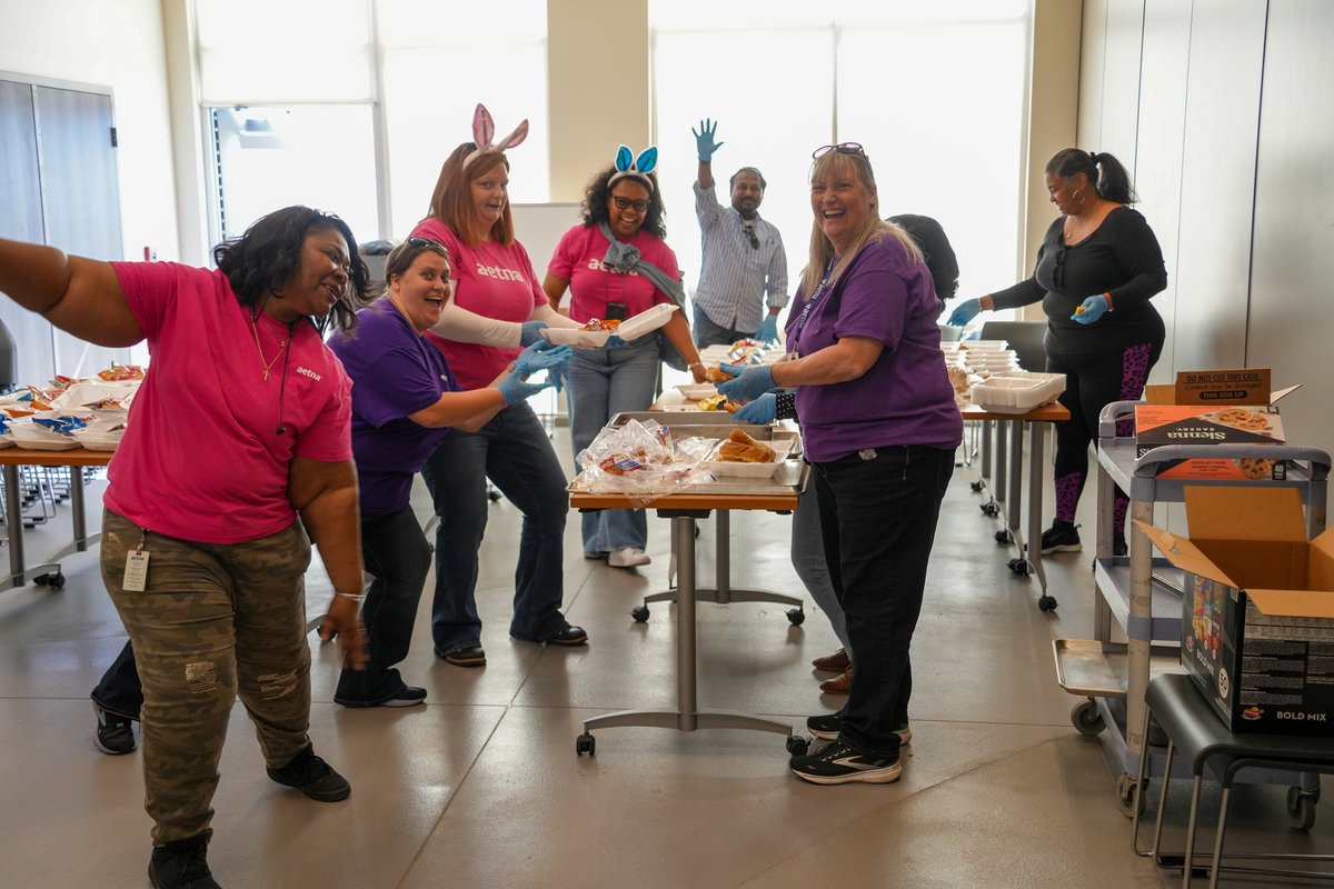 #MarthaOBryanCenter would like to officially thank @Aetna for all their help in ensuring there were no hiccups during our #Easter #Eggstravaganza! Their #volunteer team never stopped smiling and really did it all! We cannot thank this #Aetna team enough!