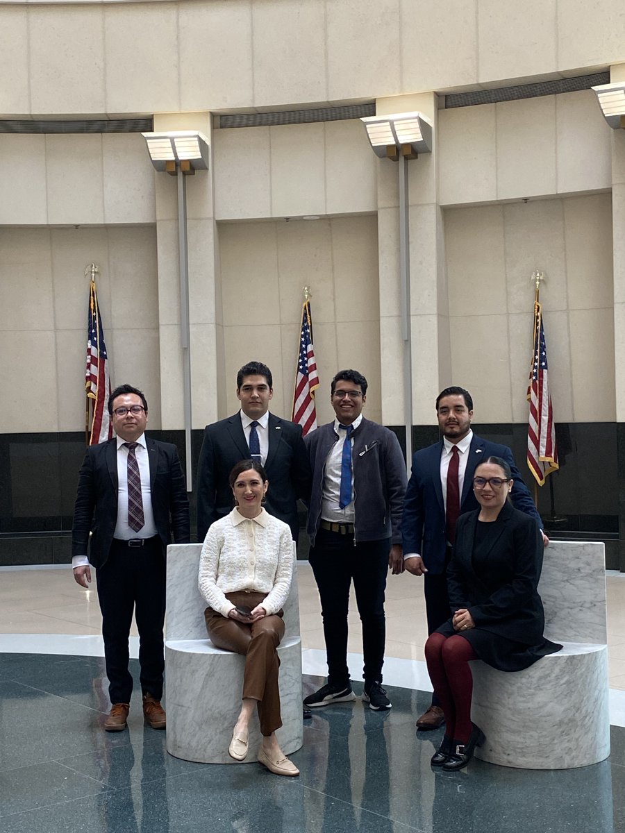 GlobalSacCA's tweet photo. 🌟 Group Highlight 🌟 Last week Global Ties Sacramento welcomed 6 international professionals from Mexico who focused on U.S. semiconductor supply chains, with a special focus on nearshoring and enhancing North American production. 💼💡 https://t.co/3vYW3fAMzy