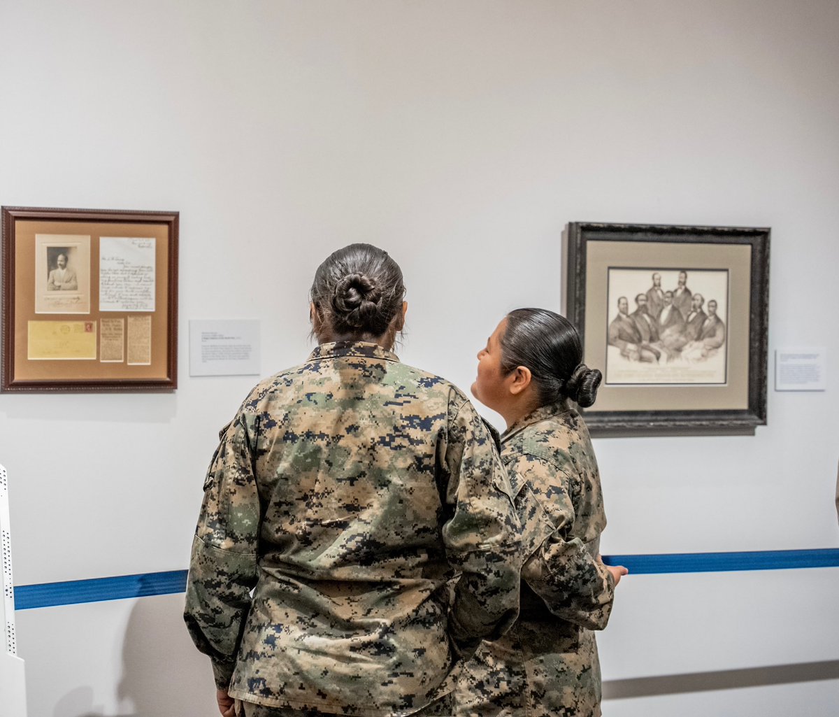 On 3/31 the @KinseyCollect concluded their 2-yr residency at #SoFiStadium. To commemorate the exhibit, LA County Supervisor, Holly J. Mitchell presented the family with a Commendation for their contributions to the Inglewood community. Thanks to the Kinseys and all our visitors