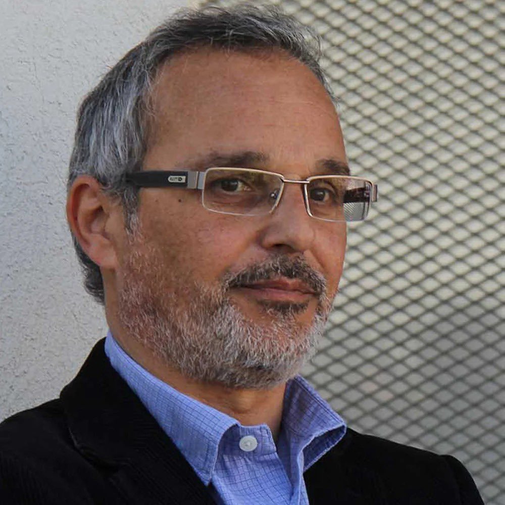 natalitttta's tweet photo. Logramos que DENGUE sea tendencia y que todos conozcan la cara del ausente ministro de salud, Mario Russo. Por las dudas, si se olvidaron quién es, se los dejo por acá nuevamente. 
119 muertos de dengue y un estado completamente ausente pero ellos TODOS vacunados. La casta que venían a destruir éramos nosotros. Ustedes tranqui.