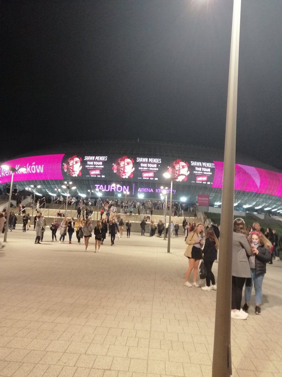 oopsmypayno's tweet photo. CO? ALE JAK TO 5 LAT OD KONCERTU MENDESA W KRAKOWIE https://t.co/IDVmwEjr36