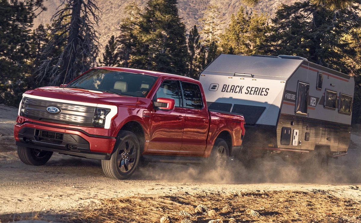 TheFordFANatic's tweet photo. 🚨FANatic Ticket Challenge🚨

As the weather warms up and we approach the summer months, I already know you super fans are starting to make your summer plans ☀️ Good thing Ford Accessories can tow a trailer, camper, boat, and SO MUCH MORE! https://t.co/Fw0Vg4a562