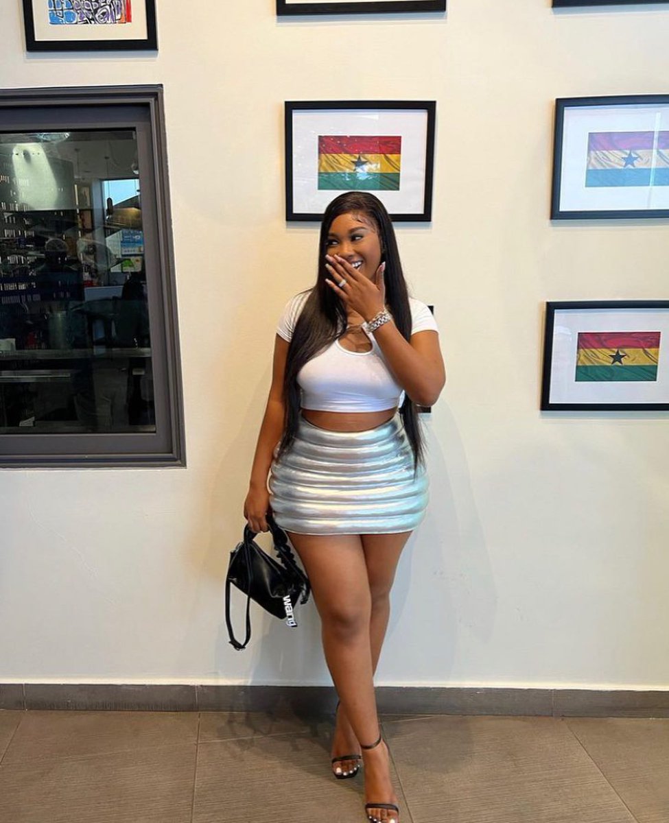 ravin_snow's tweet photo. Grace
#photochallenge #tems #AprilFoolsDay #ChelseaFC #tuchel #Mourinho #menarecrazy #verydarkman #tems #airpeace #tiwa #firstlady #naira #airdrop #davido #diddy #DaddySol https://t.co/eFpsRPFMSH