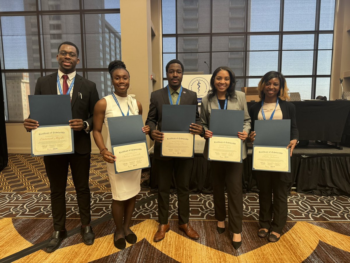 Super thankful to @AACOMmunities for giving the osteopathic committee the opportunity to award 5 premed students full scholarships to attend AMEC. This is the future of medicine 💙 #SNMA #AMEC2024