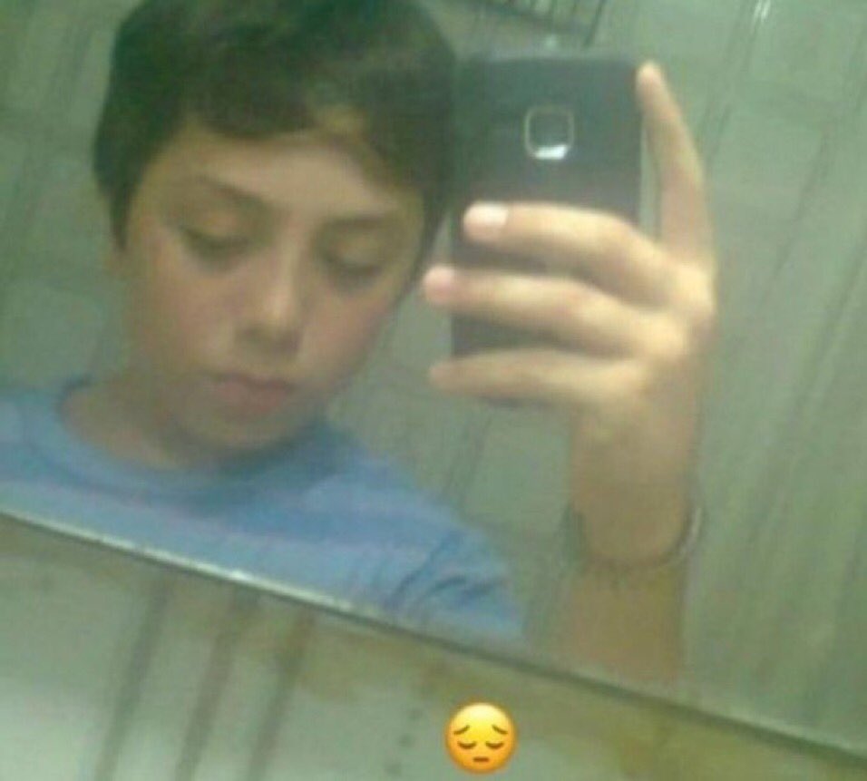 quiero una hamburguesa y helado y dormir abrazada a uno q mida 1.80