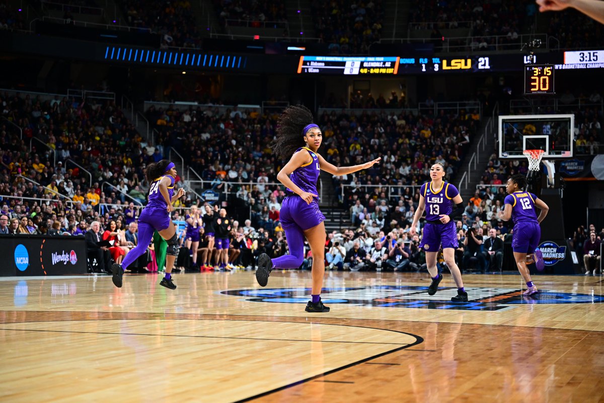 B2B Bayou Barbie layups 

&amp; Tigers take the lead