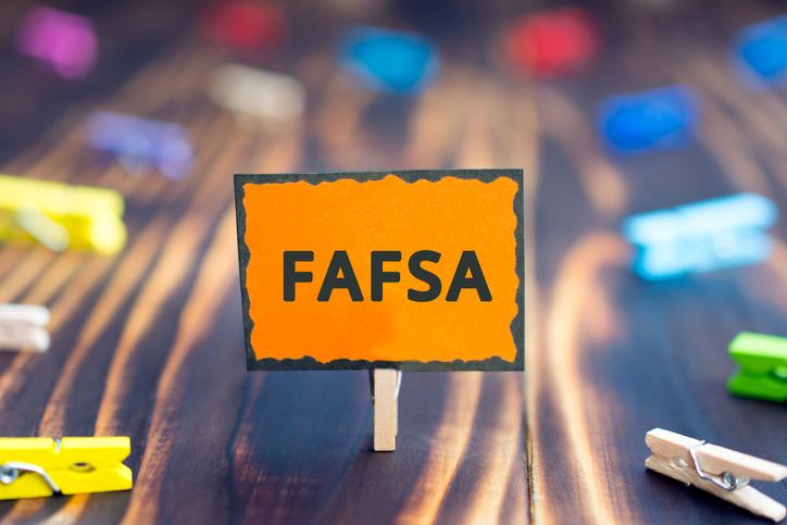 PayingForSchool's tweet photo. π
Several states had FAFSA deadlines this month, BUT they've been moved to accommodate the current #FAFSA delays:
β California -- 5/2
β New Jersey -- 5/15
β Tennessee -- 5/15
More FAFSA help: https://t.co/eIXo1o0UtP
#BetterFAFSA #FAFSAHelp #FinancialAid #PayingForCollege https://t.co/vMvwTkh5oK