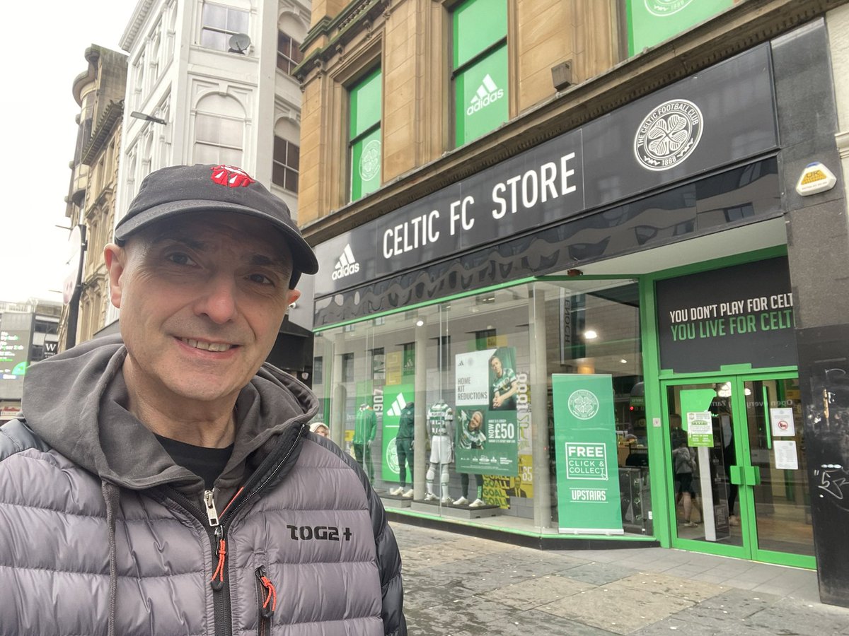 Goodnight from New York🗽🍀Made it back to Glasgow for 24 hours last week great to be home. Early game Sunday doors open 6.30am. See you there. 🍀