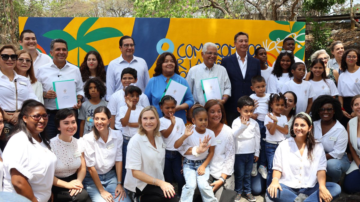 unitedwaypanama's tweet image. Candidatos presidenciales suscriben compromisos en favor de la niñez y adolescencia en Panamá.
Conoce más en:
instagram.com/p/C5PP2l0PUhj/…
#UnitedWayPanamá #Elecciones2024 #CandidatosPresidenciales #GanchoPorLaNiñez #VotaPorLaNiñez #ComprometidosConLaNiñez #MejorEducación