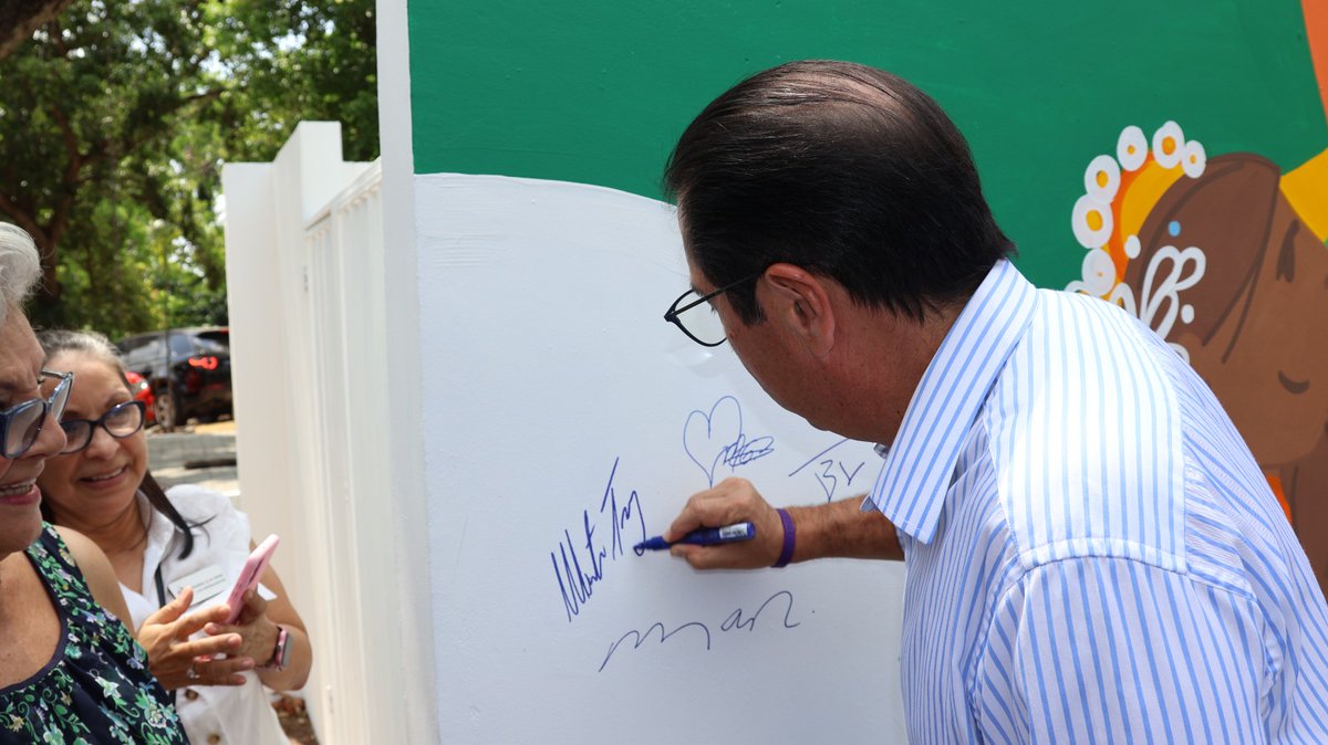 unitedwaypanama's tweet image. Candidatos presidenciales suscriben compromisos en favor de la niñez y adolescencia en Panamá.
Conoce más en:
instagram.com/p/C5PP2l0PUhj/…
#UnitedWayPanamá #Elecciones2024 #CandidatosPresidenciales #GanchoPorLaNiñez #VotaPorLaNiñez #ComprometidosConLaNiñez #MejorEducación