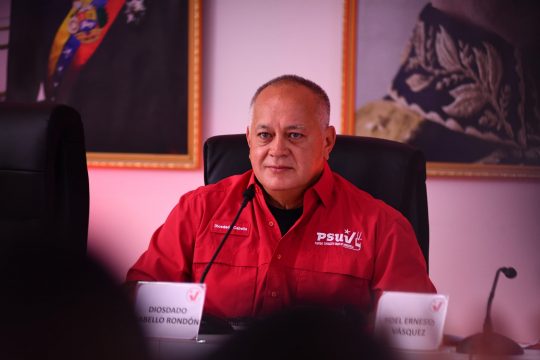 Diosdado Cabello sobre Milei: Es una combinación terrible entre fascismo, locura y poder goo.su/KonsI2q