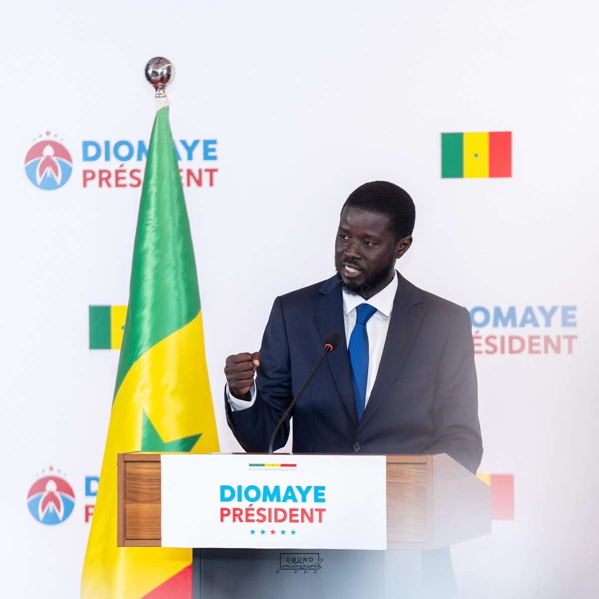 Senegalplus's tweet photo. 🇸🇳 SEM Bassirou Diomaye Diakhar Faye, le nouveau président du #Senegal sera investi ce 2 avril date du fin de mandat de #MackySall.
Le Passation de pouvoir se fera à Diamniadio.
#senegalplus #kebetu https://t.co/nZiqOCNjvx