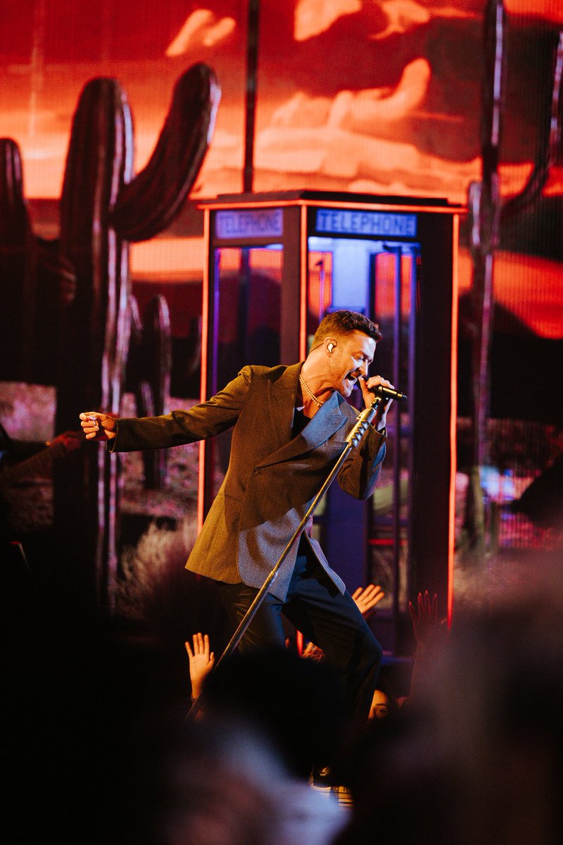 iHeartRadio's tweet image. No thoughts, just @jtimberlake's #iHeartAwards2024 performance 😮💨🔥
📸: @thetylertwins