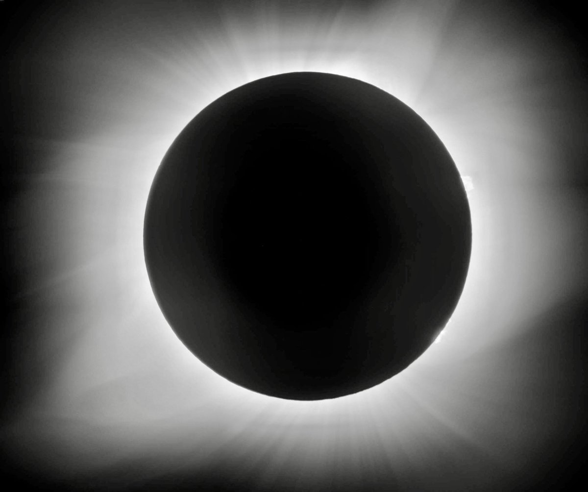 On April 8, stop by the Institute for the Humanities to grab a pair of eclipse glasses, learn about the mythology surrounding the eclipse and other celestial objects, grab some food, and get updated on Institute happenings. Learn more: myumi.ch/mZ7nx