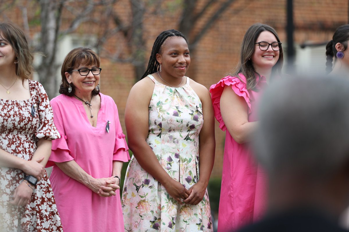 Congrats to Jaala Torrence on her selection to the 36th order of The XXXI, an all-female honor society at the University of Alabama, recognizing women who have shown great commitment to the University through service, leadership and character @jaala_t10 #Team28 #RollTide