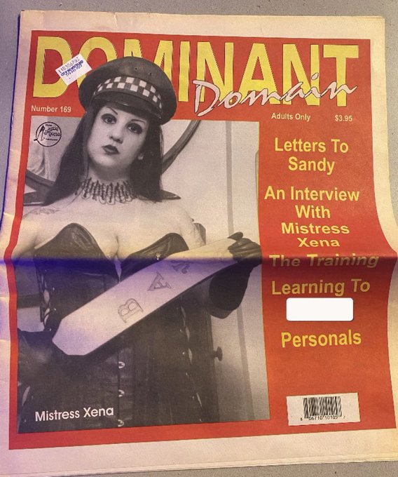 Thank you for these goodies, Mara ❤️❤️ Left: a NYC newspaper publication that&rsquo;s no longer active (I think<a href="/tag/springcleaning"class="tags"><span>#springcleaning</span></a><a href="/tag/poshmark"class="tags"><span>#poshmark</span></a><a href="/tag/clothingforsale"class="tags"><span>#clothingforsale</span></a><a href="/tag/p"class="tags"><span>#p</span></a>