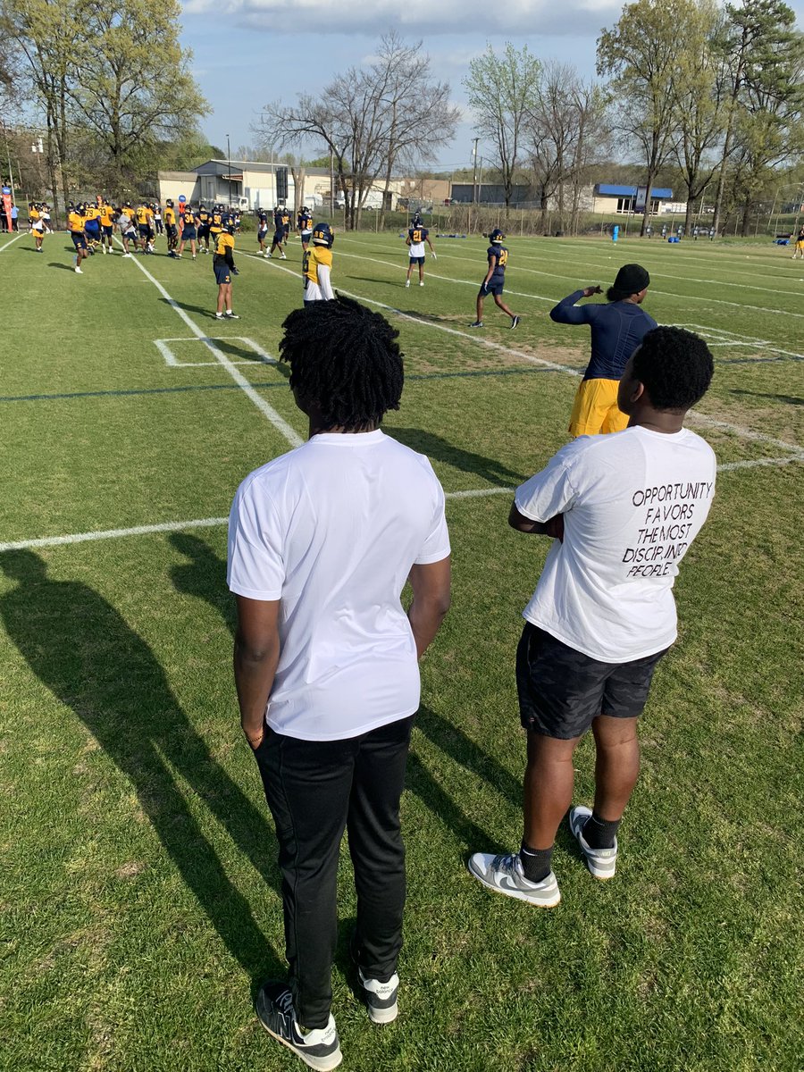 Had a great visit today with my guy @ChinuaEzeigbo to @NCATFootball . Thanks for the invitation and making me feel like I’m right at home! @CoachKLang @CoachVBrown59 @HBCUSports1 @CoachZachBev @CoachPsDavis @Dabigman41 @pepman704 @CraigHaubert @AnnaH247