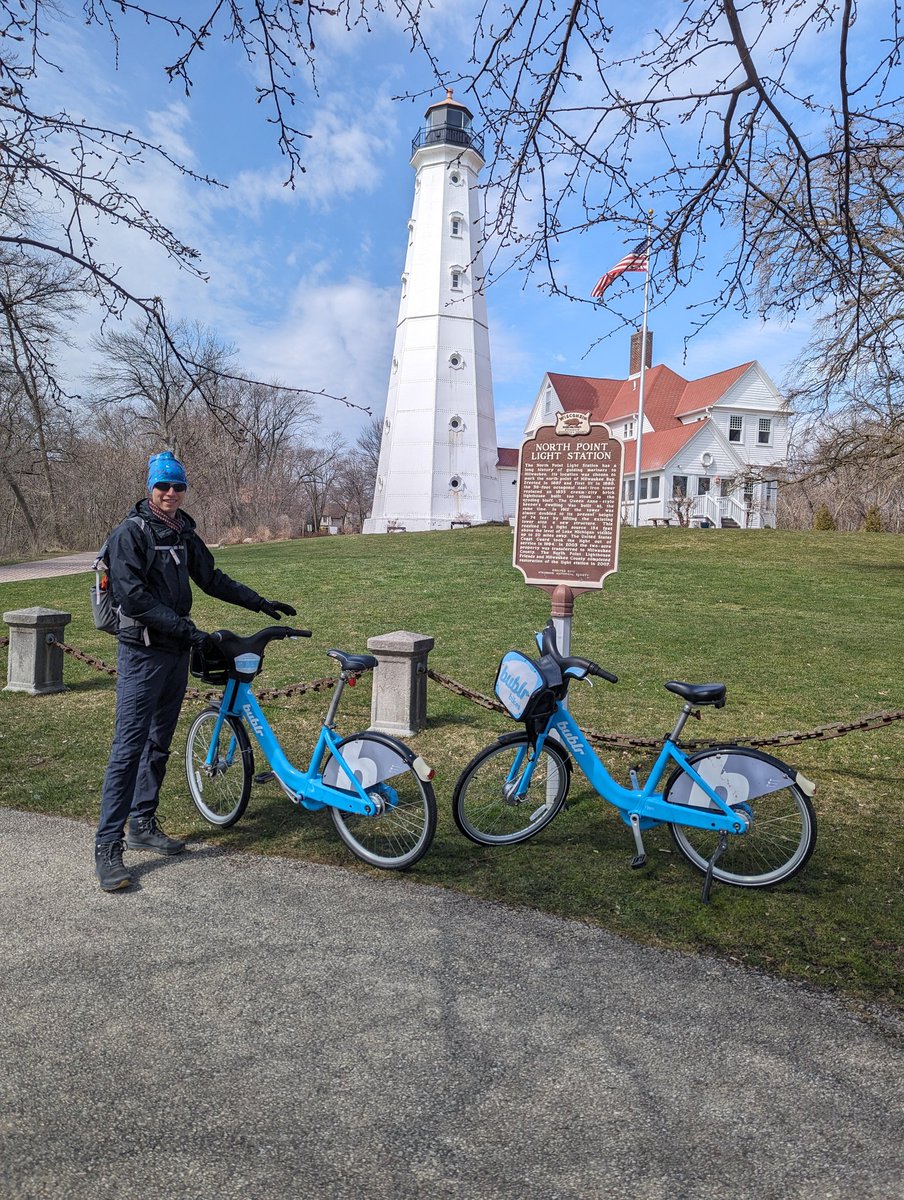 I guess I'm doing #30daysofbiking! Starting off with the #bublr bikes in Milwaukee.