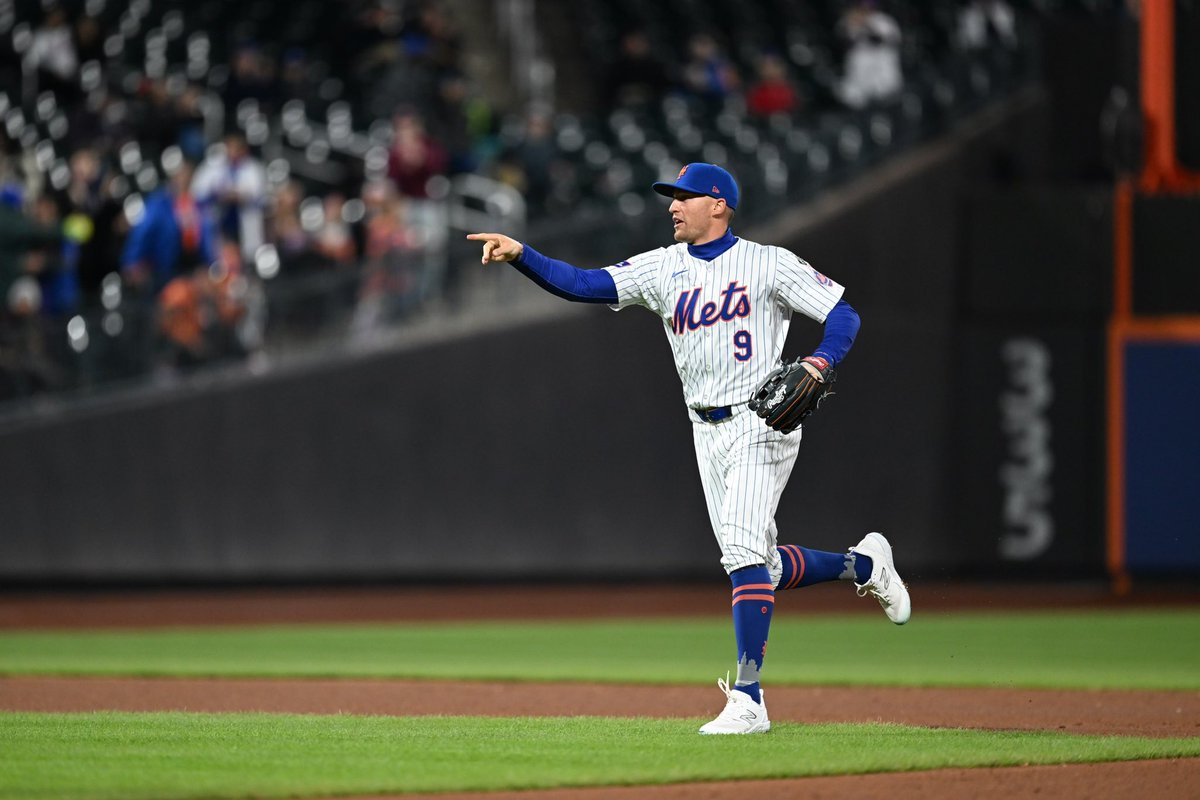 Mets's tweet photo. Gotta pay the Troll toll 😈 https://t.co/Zkf9Wtps37