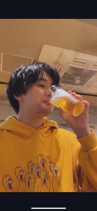 【ゆるゆる募集】 ぽんたまんれこーどの動画編集したいという方いらっしゃいますか？  長尺動画の編集に手が回らないことがたまにあるので手伝っていただきたい🙇&zwj;♂️ 長期的に編集してくれる方だとありがたいです。もちろん報酬お渡しします！  動画編集ほとんどやったことない方でもDMください🙇&zwj;♂️