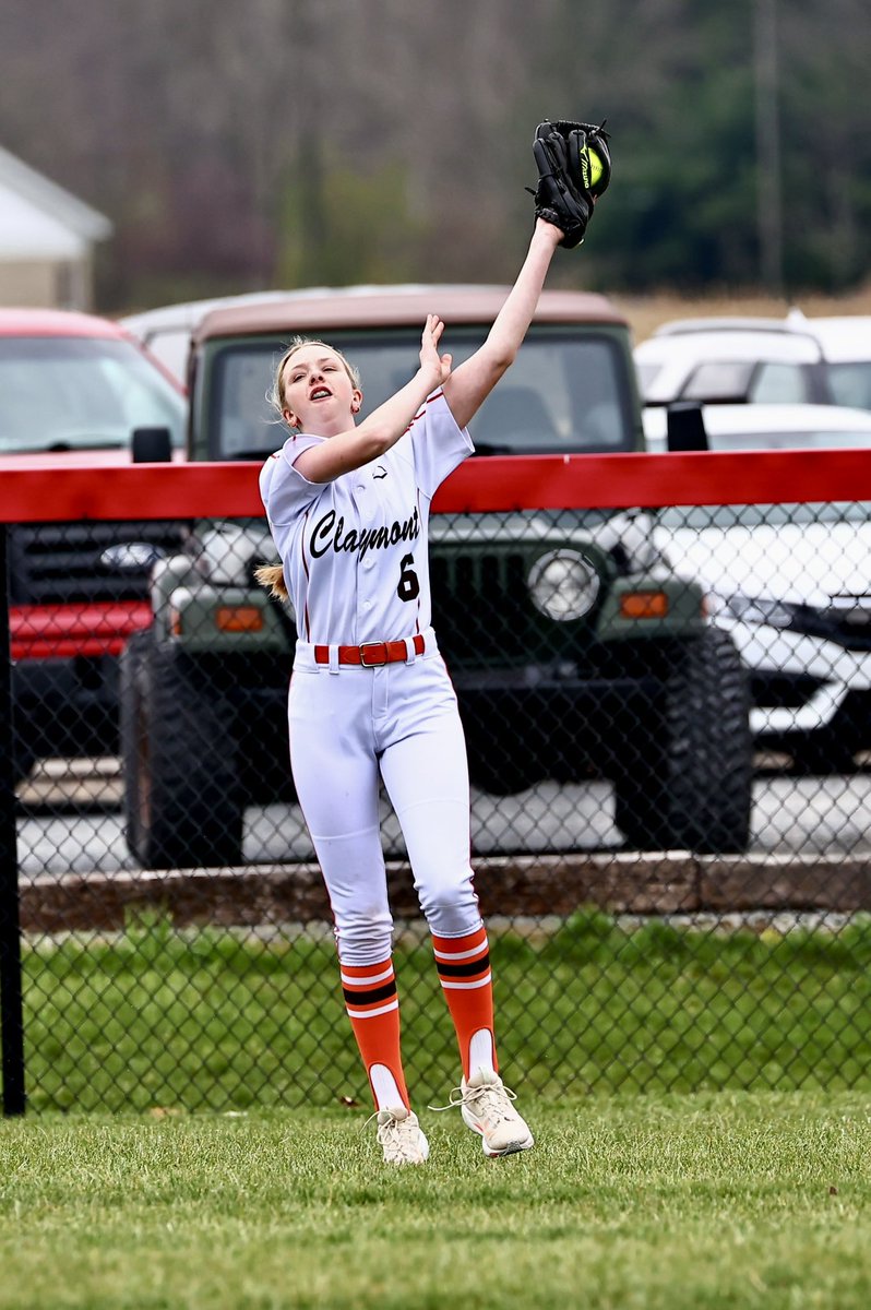 WTUZ BIG Z Sports (@big_zsports) on Twitter photo Ava Edwards sliding into home and Ashtyn Walker making a catch during Claymont’s 16-3 win at Tusky Valley. Rylee Groah got the win and had 14 K’s. Lily Cox went 4-4, Groah and Edwards each had multiple hits as did Makyah Maple including a 💣. Brynn Wise added a 💣. <a href="/inter_valley/">InterValleyConference</a> Ava Edwards sliding into home and Ashtyn Walker making a catch during Claymont’s 16-3 win at Tusky Valley. Rylee Groah got the win and had 14 K’s. Lily Cox went 4-4, Groah and Edwards each had multiple hits as did Makyah Maple including a 💣. Brynn Wise added a 💣. <a href="/inter_valley/">InterValleyConference</a>