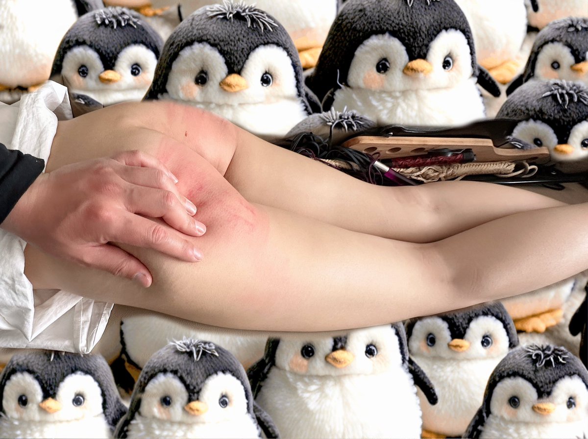 wlwyle's tweet image. 长腿小女贝，被我拍成小短腿，她心念念想有个小姐姐一起惩罚她，未能实现