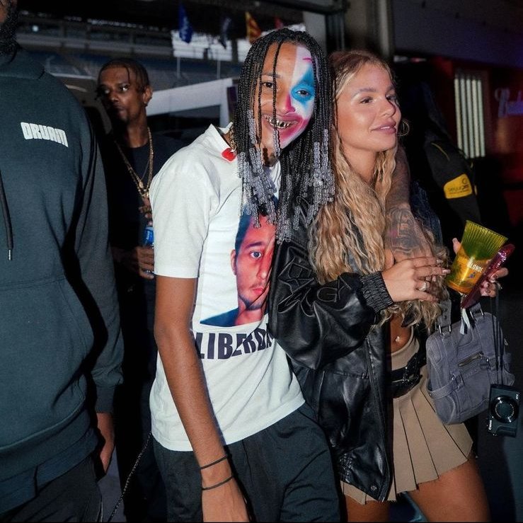 SABE QUE HORA É, SEUS PORRA?

É HORA DO GOAT! 🐐

10x que o Oruam provou ser o rei dos refrões — a thread